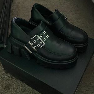 Lamoda “for the books” platform loafers